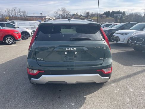 Used 2023 Kia Niro EX image 6