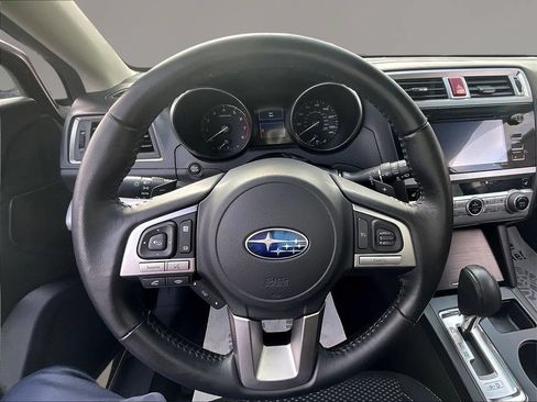 Used 2016 Subaru Outback 2.5i Premium AWD/4WD image 8
