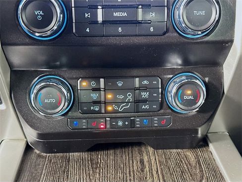 Used 2020 Ford F250 Lariat w/ Lariat Value Package image 16