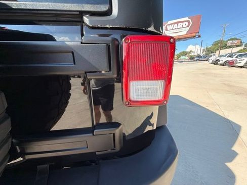 Used 2012 Jeep Wrangler Sport AWD/4WD image 70