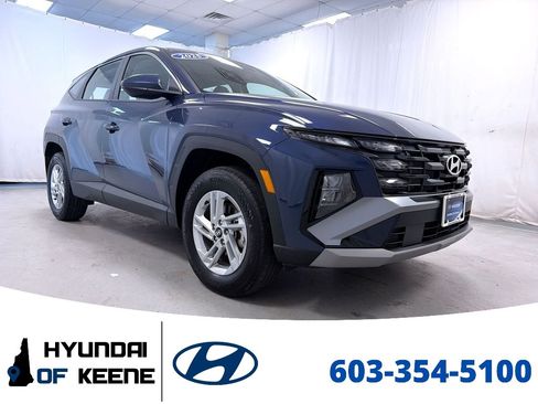 Certified 2025 Hyundai Tucson SE AWD/4WD image 1