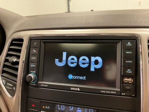 Used 2012 Jeep Grand Cherokee Laredo AWD/4WD image 33
