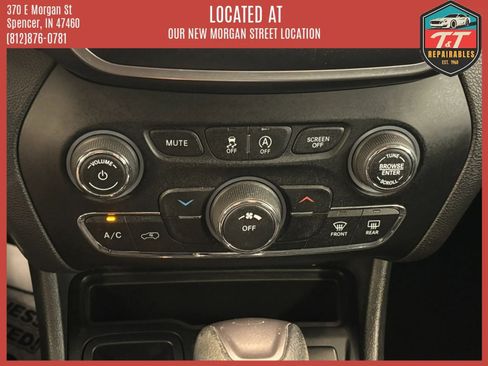 Used 2019 Jeep Cherokee Latitude w/ Popular Appearance Group FWD image 43
