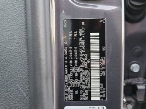 Used 2024 Lexus RX 350h w/ Accessory Package (Z1) AWD/4WD image 28