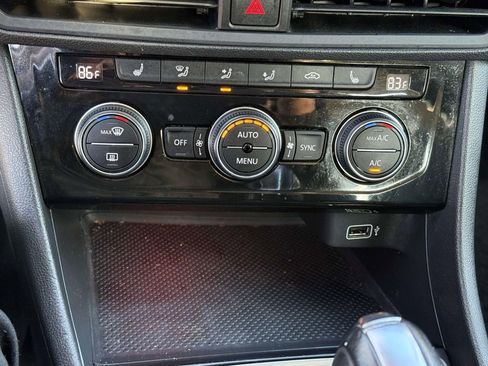 Used 2019 Volkswagen Jetta SEL image 19