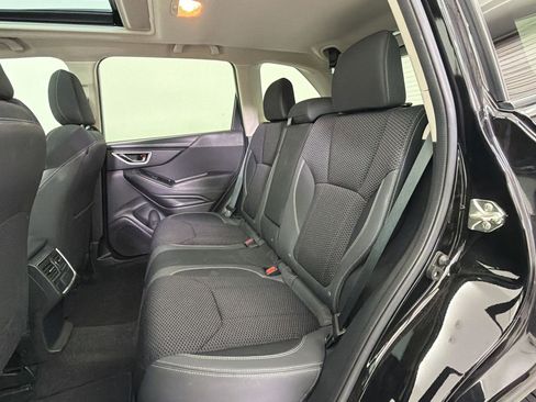 Used 2019 Subaru Forester Premium AWD/4WD image 24