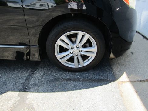 Used 2015 Nissan Quest Platinum image 16