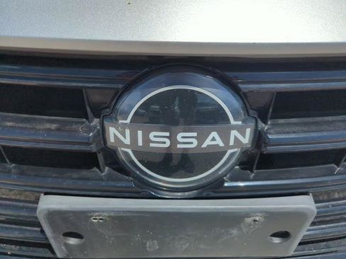 Certified 2023 Nissan Versa SV FWD image 5