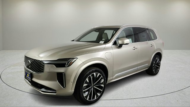 New 2026 Volvo XC90 T8 Plus w/ Protection Package Premier AWD/4WD image 8