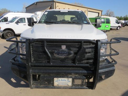 Used 2017 Ford F250 XL w/ Power Equipment Group AWD/4WD image 2