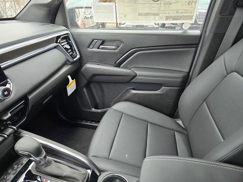 New 2025 GMC Canyon Elevation w/ Convenience Package image 10