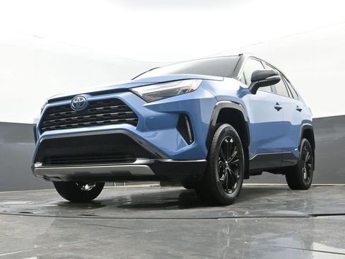 Used 2024 Toyota RAV4 XSE w/ Weather Package AWD/4WD image 27