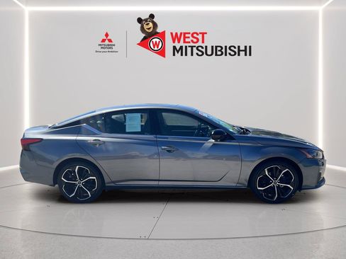 Used 2024 Nissan Altima 2.5 SR FWD image 6