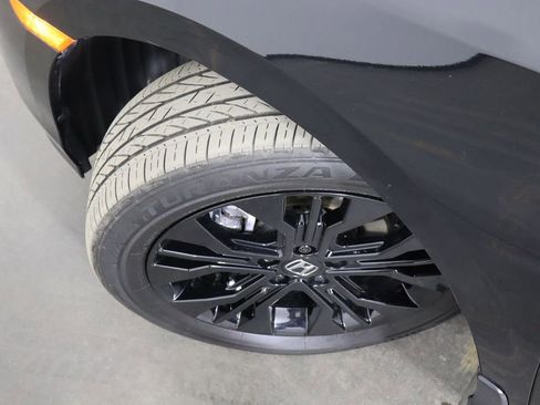 Used 2025 Honda Odyssey Sport-L image 38