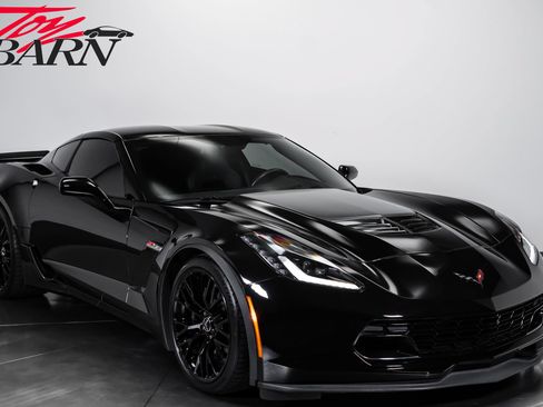 Used 2015 Chevrolet Corvette Z06 w/ 2LZ Preferred Equipment Group RWD image 15