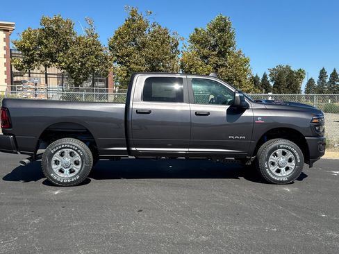 New 2026 RAM 2500 Big Horn AWD/4WD image 2