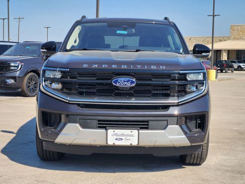 New 2025 Ford Expedition Max Platinum image 6