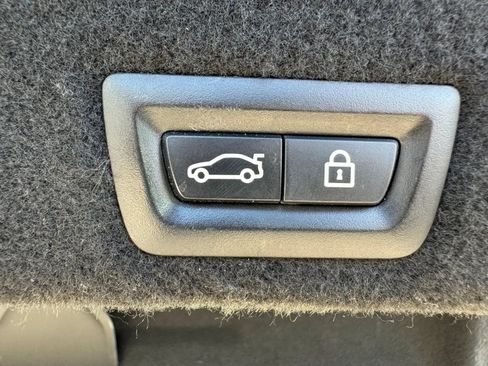 Used 2016 BMW 740i RWD image 36