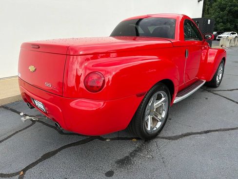 Used 2004 Chevrolet SSR w/ Preferred Equipment Group RWD image 54