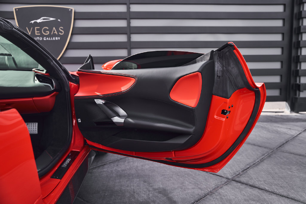 Used 2022 Ferrari SF90 Spider AWD/4WD image 31