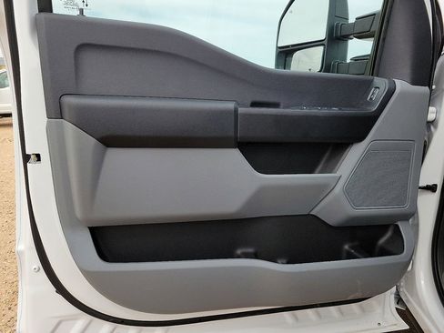 New 2026 Ford F350 XL w/ XL Chrome Package image 18