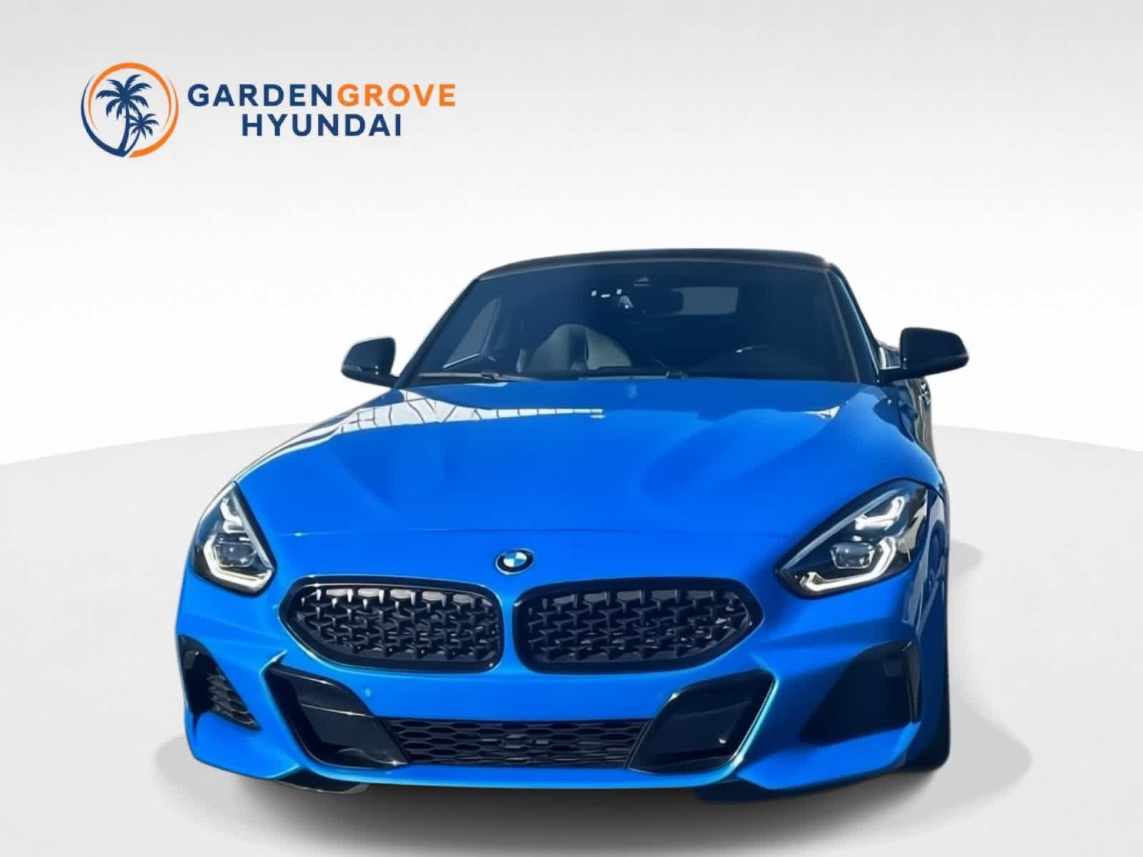 Used 2022 BMW Z4 sDrive30i w/ M Sport Package RWD image 1