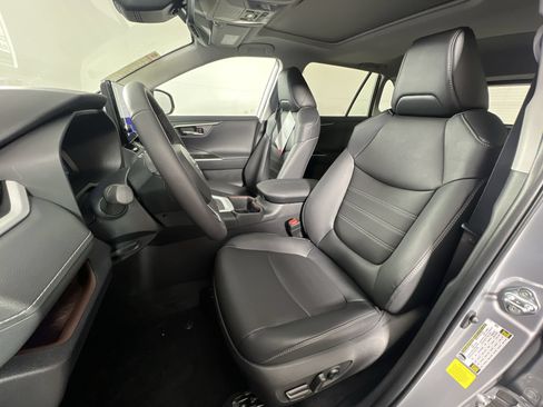 Used 2024 Toyota RAV4 Limited w/ Advanced Technology Package FWD image 13