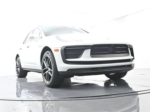 Certified 2023 Porsche Macan AWD/4WD image 53
