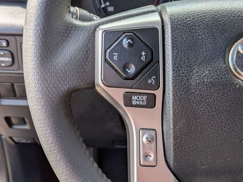 Used 2022 Toyota 4Runner SR5 Premium w/ Moonroof Package RWD image 18