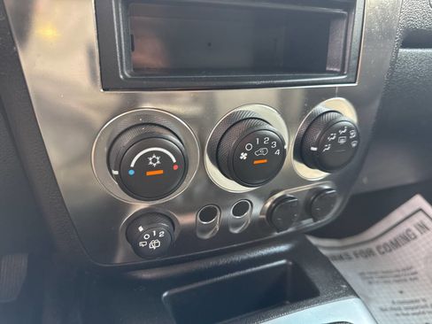 Used 2006 HUMMER H3 image 26