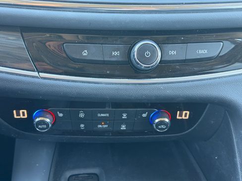 Used 2021 Buick Enclave Essence w/ Sound and Sites Package image 16