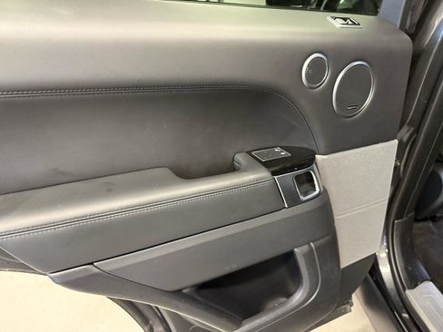 Used 2020 Land Rover Range Rover Sport HST image 36