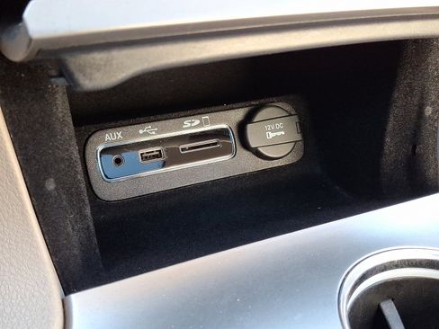 Used 2014 Jeep Grand Cherokee Limited w/ Luxury Group II image 26