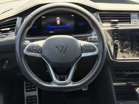 Certified 2023 Volkswagen Tiguan SE R-Line FWD image 8