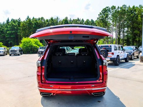 Used 2025 Buick Enclave Avenir w/ Trailering Package, 5000 lbs. FWD image 7