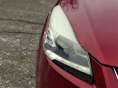 Used 2016 Ford Escape Titanium w/ Equipment Group 301A image 9