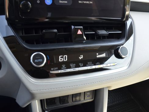 Used 2024 Toyota Corolla Cross LE image 15