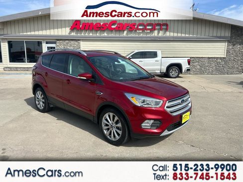 Used 2018 Ford Escape Titanium image 1