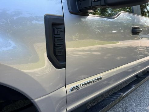 Used 2022 Ford F250 XL w/ STX Appearance Package AWD/4WD image 14