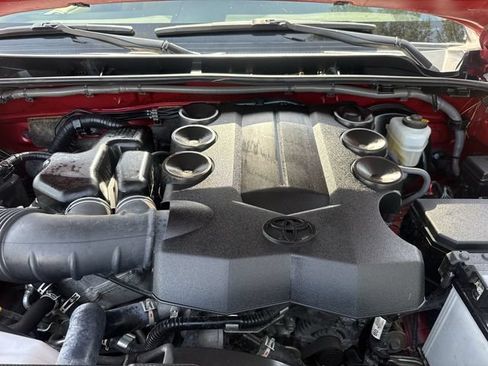Used 2023 Toyota 4Runner SR5 Premium w/ Moonroof Package RWD image 33