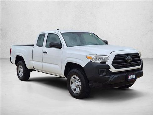 Used 2018 Toyota Tacoma SR RWD image 3