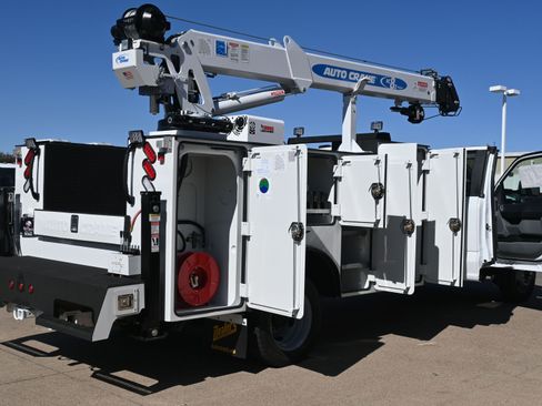 New 2026 Ford F550 4x4 Supercab Super Duty image 19