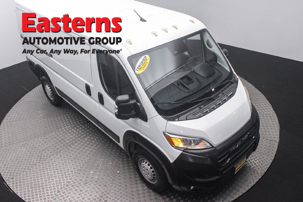 Used 2025 RAM ProMaster 2500 w/ Convenience Group FWD image 4
