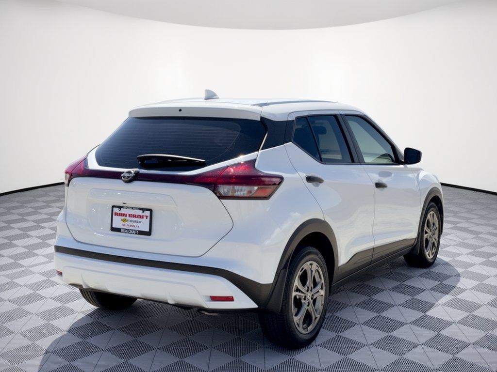 Used 2024 Nissan Kicks S FWD image 9