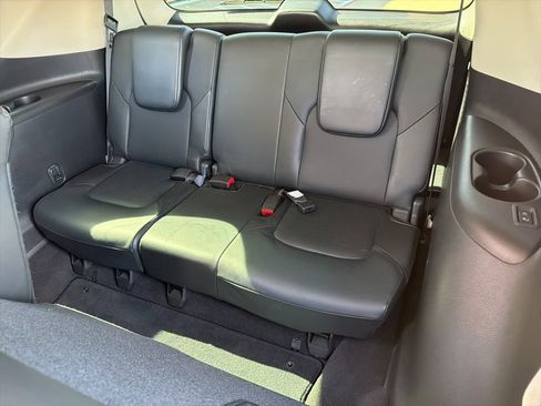 Used 2019 Nissan Armada SL w/ Premium Package image 18