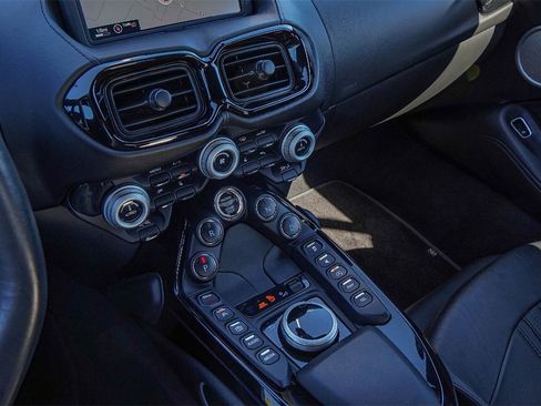 Used 2020 Aston Martin V8 Vantage Coupe image 8