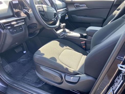 New 2026 Kia Sportage LX FWD image 10