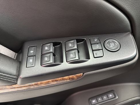 Used 2017 Chevrolet Tahoe Premier image 19