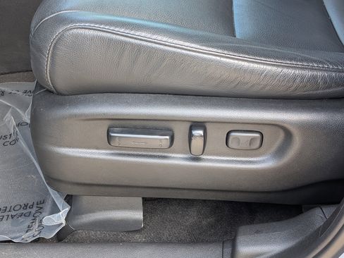 Used 2022 Honda Pilot Touring image 24