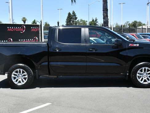 Used 2024 Chevrolet Silverado 1500 RST AWD/4WD image 9
